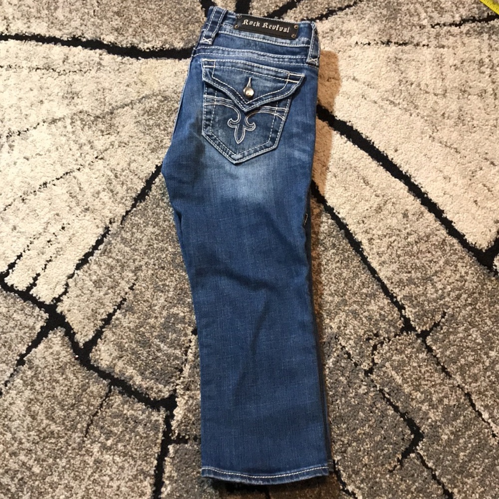 🐬 Rock Revival Noelle Capri Blue Distressed Jeans - Picture 12 of 12